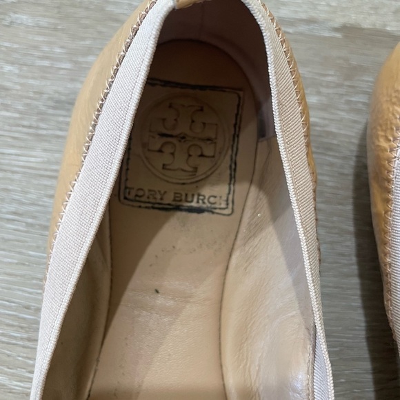 Tory Burch Patent Leather Tan Ballet Flats Size 8.5 - Picture 5 of 9